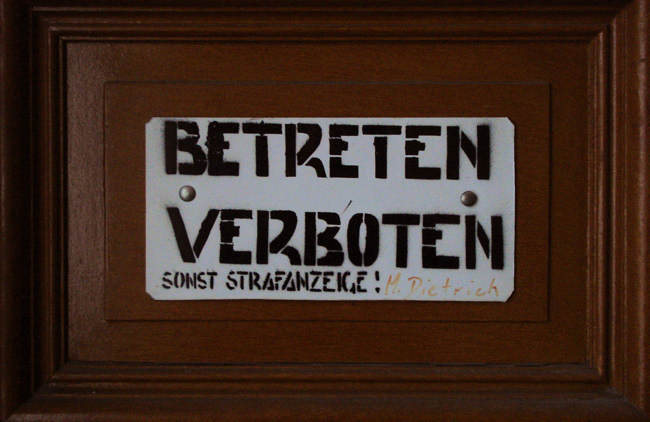 Außenklo. 