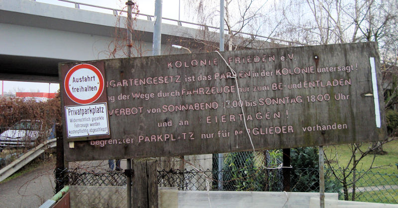 Wir suchen einen Schrebergarten.