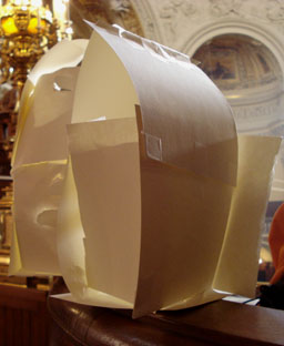 Live-Art-Performance von Simon Manske. Preis auf Anfrage.
